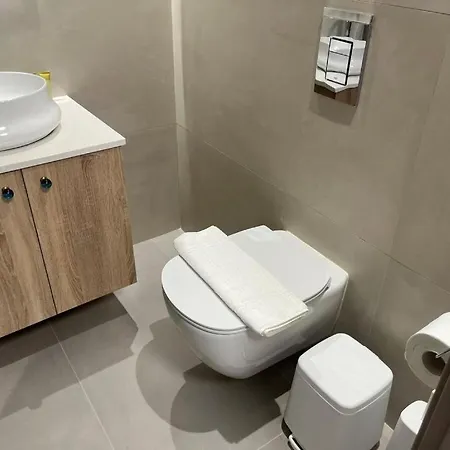 Petitte Fleur Lefkada City